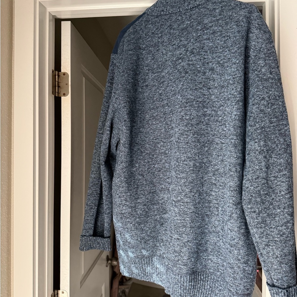 IZOD Men's Navy and Gray Zip-Up Sweater - Picture 2 of 5